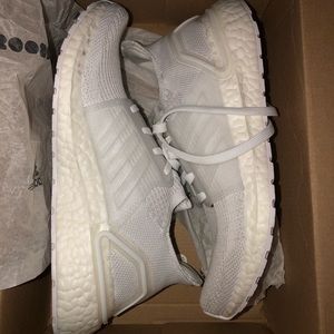 Adidas Ultra boost, Size 3.5 FITS WOMENS 6-6.5